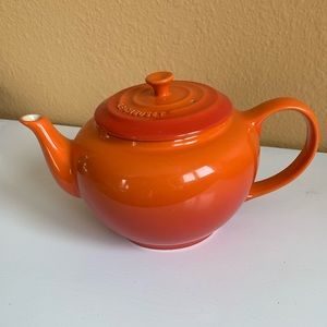 Le Creuset Teapot